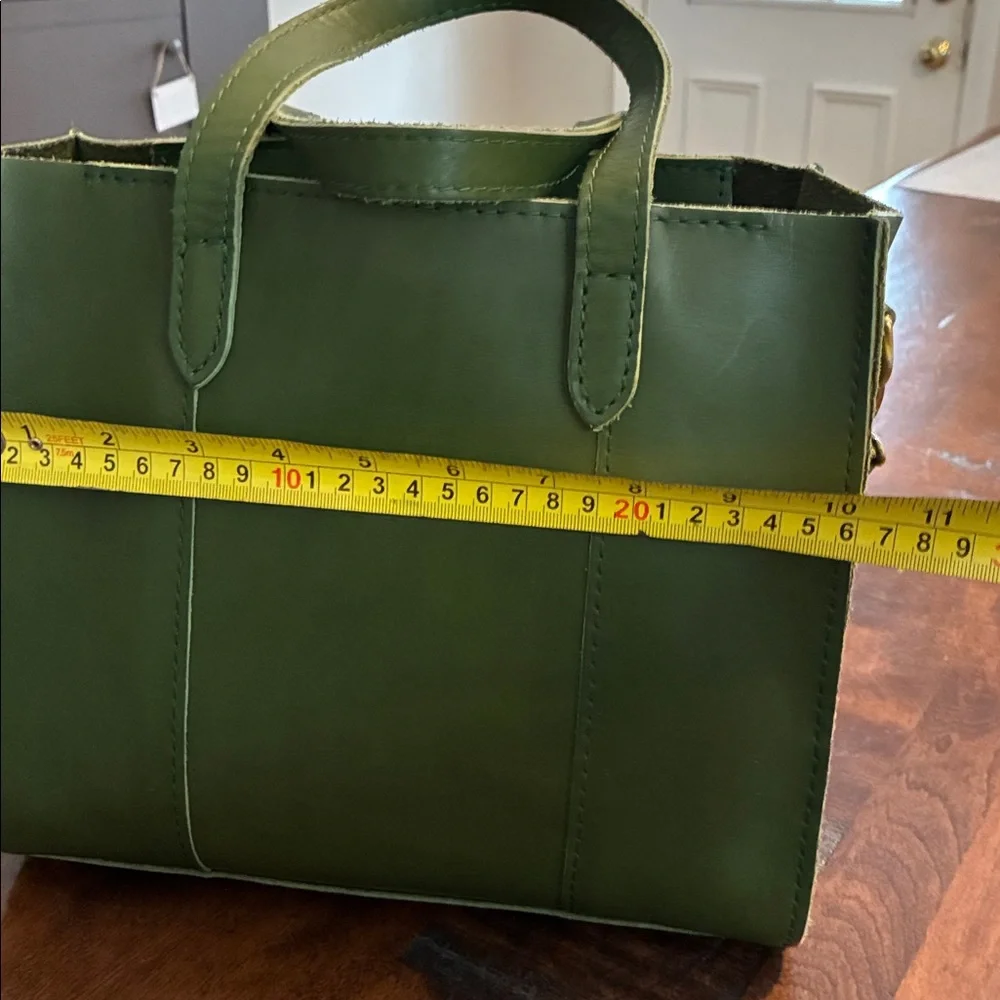 Portland Leather Lola zip tote in pine - Picture 9 of 13